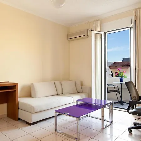 Giorgi's Blue Aparthotel